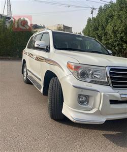 تۆیۆتا لاند کروزەر